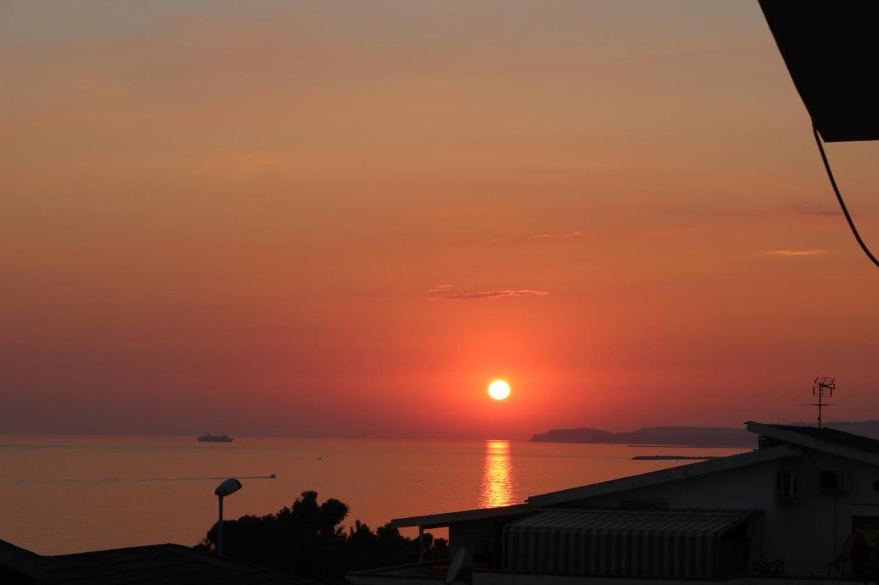 Terrazze Naos Hotel อากริเจนโต ภายนอก รูปภาพ