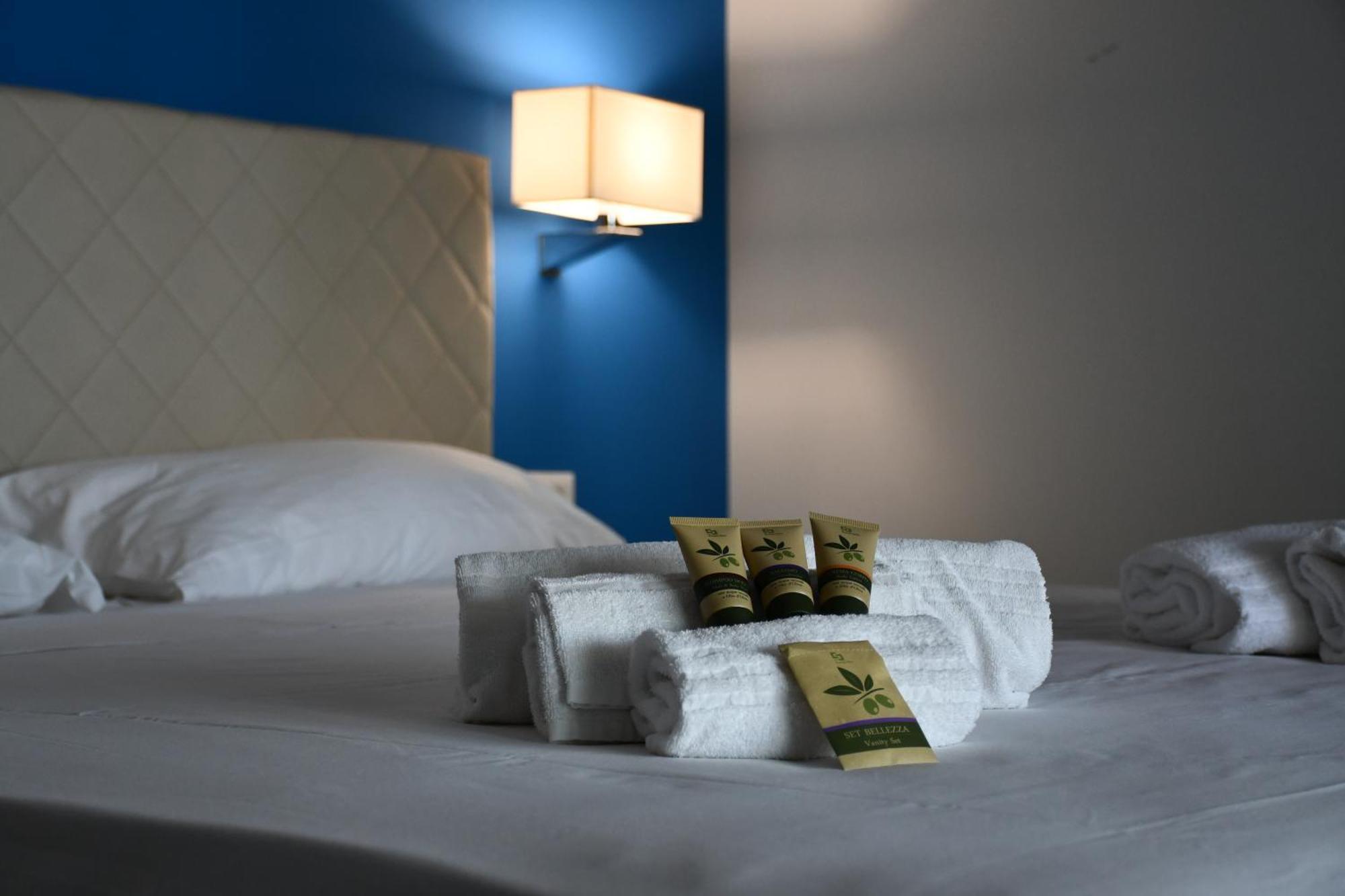 Terrazze Naos Hotel อากริเจนโต ภายนอก รูปภาพ