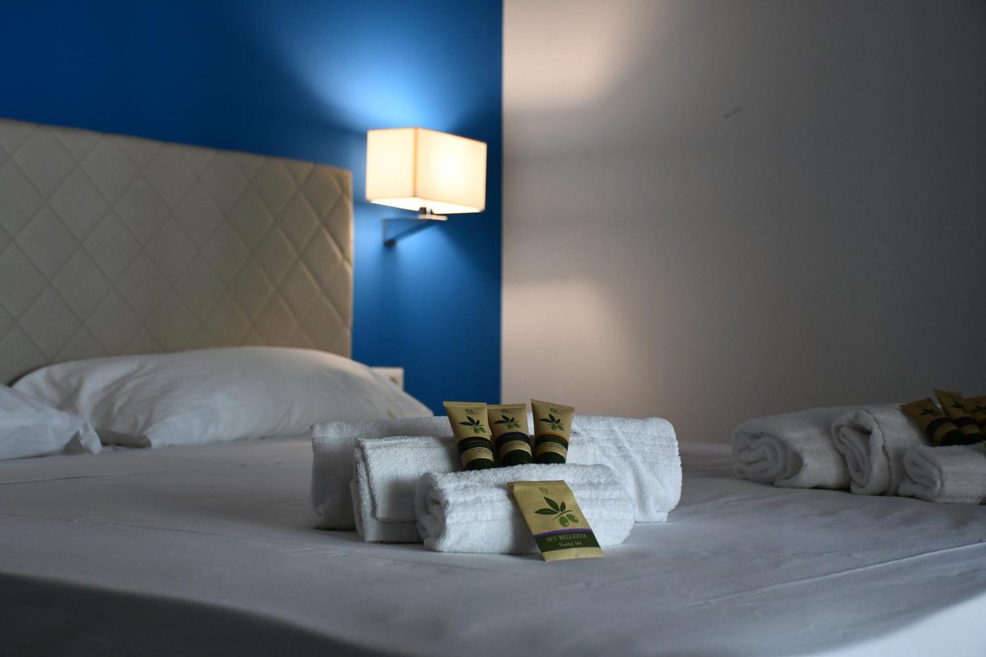 Terrazze Naos Hotel อากริเจนโต ภายนอก รูปภาพ